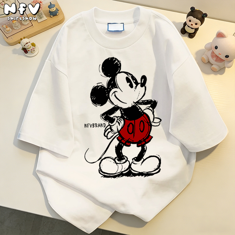 【จัดส่งตลอด 24 ชั่วโมง】NFV เสื้อยืดแขนสั้นคอกลม Mickey Mouse สไตล์เกาหลี ทรงหลวม อ่อนนุ่ม ระบายอากาศ ผ้าฝ้าย YG4937