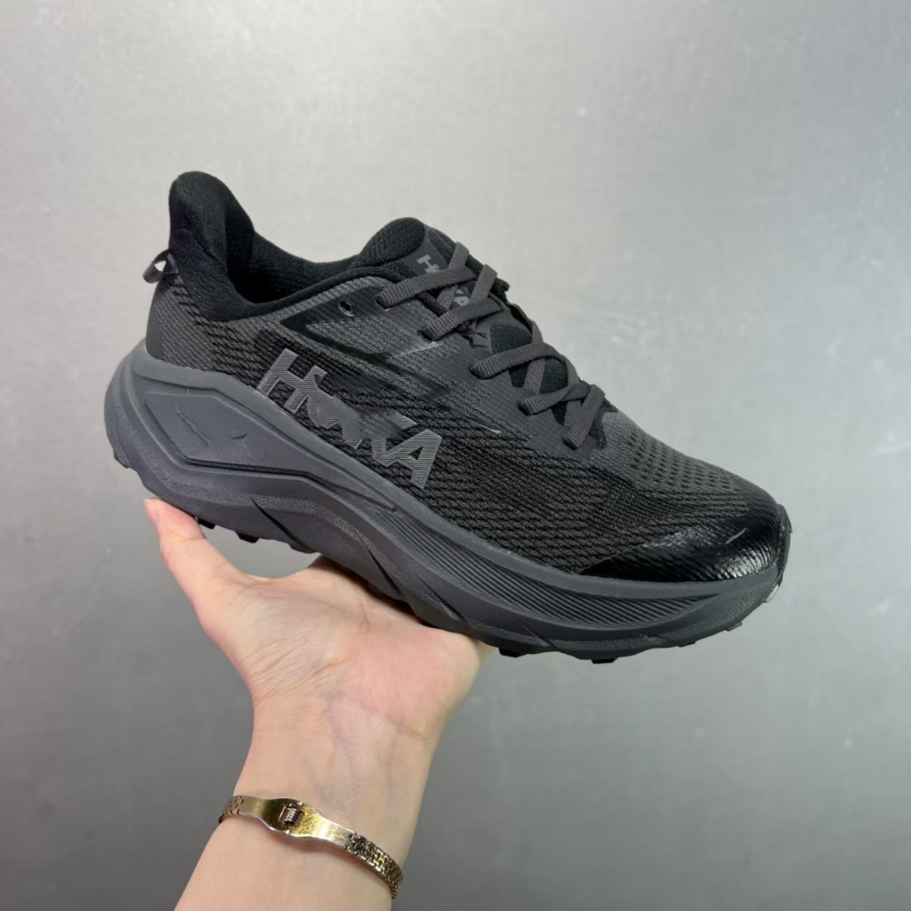 รองเท้าวิ่ง Hoka One One Challenger 8