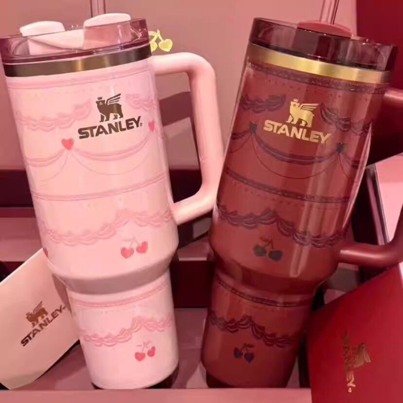 Stanley Thermos Cup วันวาเลนไทน์จํากัดเค้ก 304 สแตนเลสซับถ้วยรถ