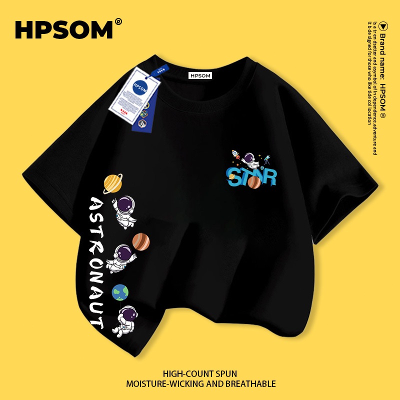 【จัดส่งภายในหนึ่งวันในกรุงเทพฯ】 เสื้อยืดแขนสั้นสำหรับเด็กสีดำ ผ้าฝ้ายแท้ระบายอากาศดี ลายนักบินอวกาศ สุดเก๋ ไซส์ 3-16 ปี ทรงหลวมสบาย ใส่ลำลอง