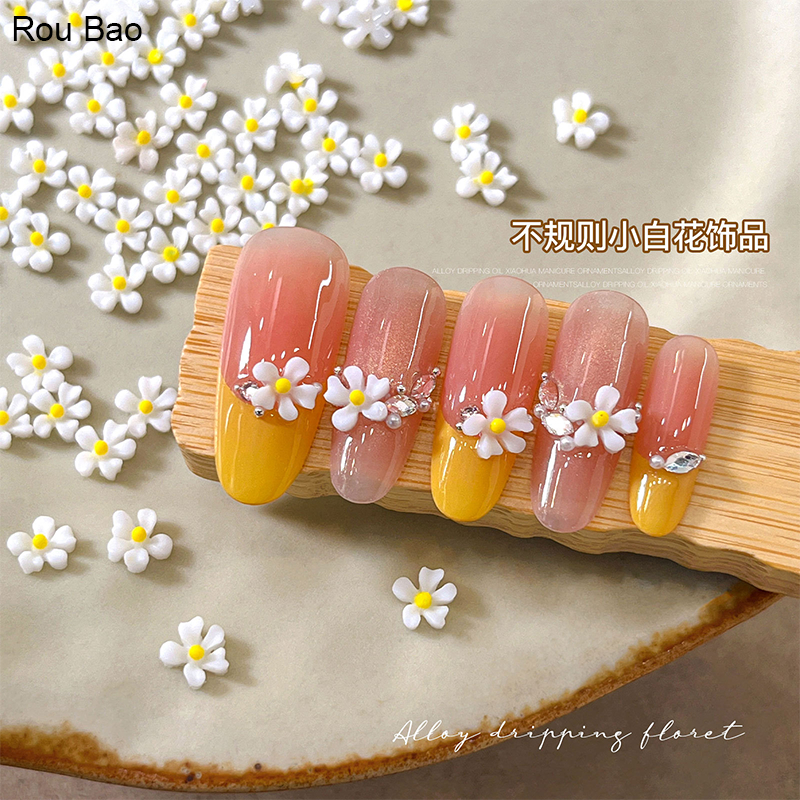 Rou Bao 100 ชิ้นเล็บสีขาวสีเหลืองห้ากลีบดอกไม้เรซิ่น DIY เล็บ Art Charms ตกแต่ง