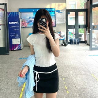 【ส่งจากไทย】เสื้อครอปแขนบินลายริบตาข่าย สีขาว บางเฉียบ คอปกโบว์ ใส่ผอมระบายอากาศ สไตล์เกาหลีหวานๆ เสื้อผ้าฤดูร้อน เที่ยวทะเล/คาเฟ่