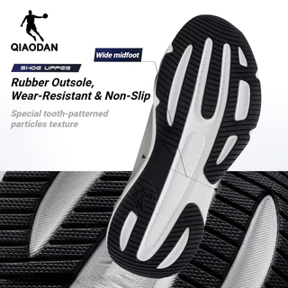 Wide Fit(2E)Qiaodan DS2 2.0 รองเท้าวิ่งทุกวัน Soft Cushion Trainer Enhanced Stability