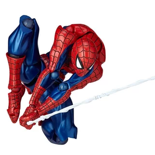 16 ซม.Revoltech Yamaguchi The Avengers Superhero Revolver Joint PVC Action Figure เดสก์ท็อปคอลเลกชันตกแต่งตุ๊กตาของเล่นกล่อง
