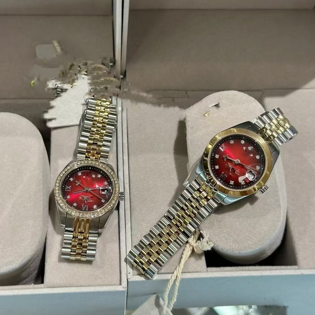 Vivienne Watch Cherries นาฬิกาหน้าปัดเล็ก 28MM