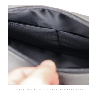 Nubuck หนัง Retro Crossbody กระเป๋าฤดูร้อน Commuter กระเป๋าสี่เหลี่ยมเล็กผู้ชายสะพายไหล่กลางแจ้งขี่จักรยาน Crossbody กระเป๋า