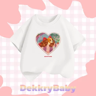 【จัดส่งตลอด 24 ชั่วโมง】Dekkry Baby หน้าร้อน เด็กผู้หญิง ลายหัวใจและกวาง แฟชั่นน่ารัก เสื่อยืด แขนสั้น เสื้อเด็ก ใส่ง่าย ใส่สบาย YG507