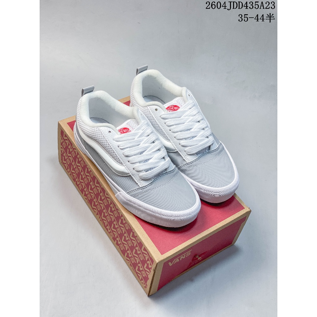 ​Vans Knu Skool รองเท้าลําลอง