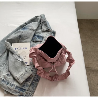 SDALY KOSK - กระเป๋าหิ้วไหล่มีจีบและเชือกดึง ดีไซน์คูล สไตล์ casual แมตช์ได้ทุกลุค
