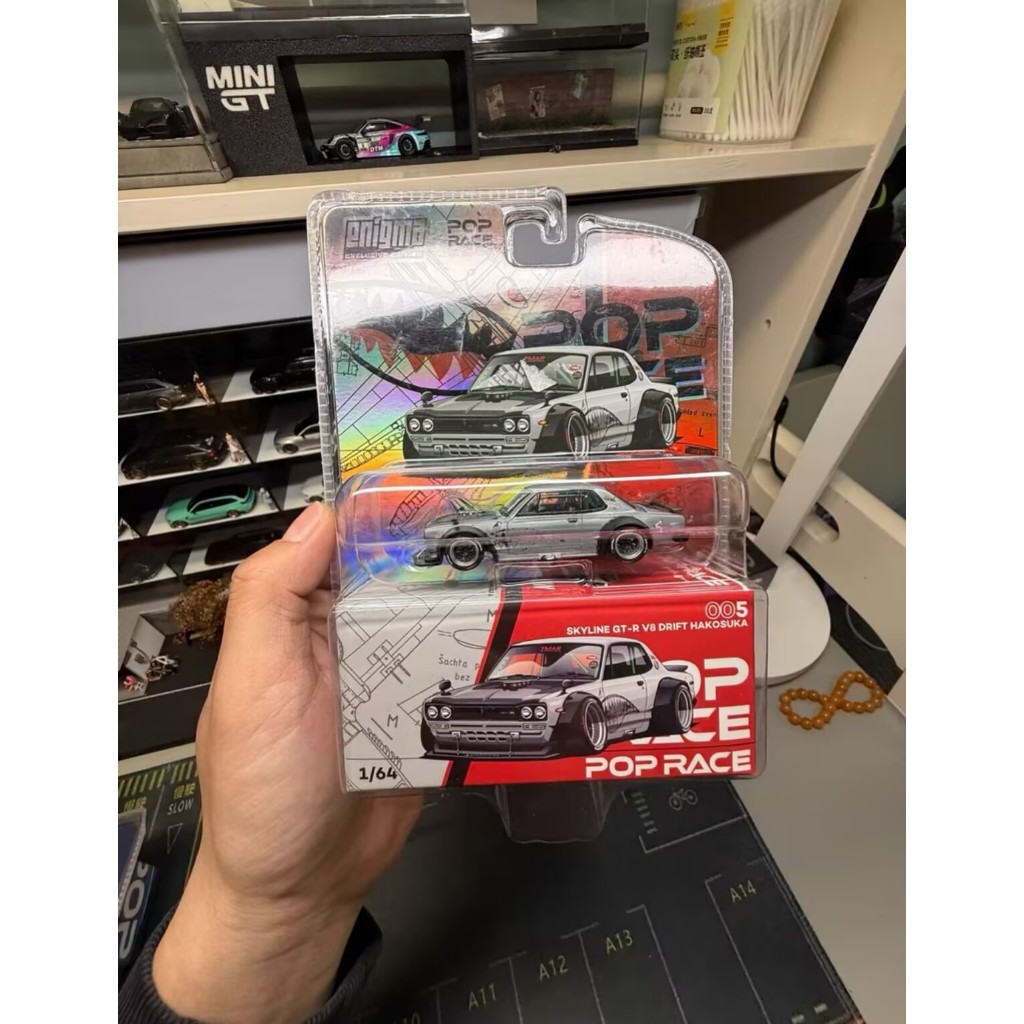 POPRACE x Enigma 1/64 Skyline GT-R V8 Drift Hakasuka Silver Shark Beak Coating รุ่นซ่อน No. 005 วัสด