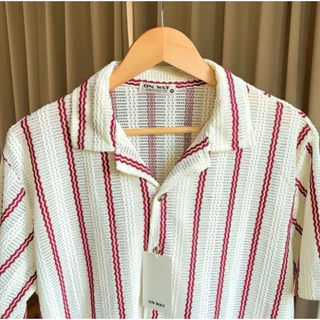 Knit collection • เสื้อถักแขนสั้น ลายริ้วเส้นเล็ก Black / Brown knit shirt