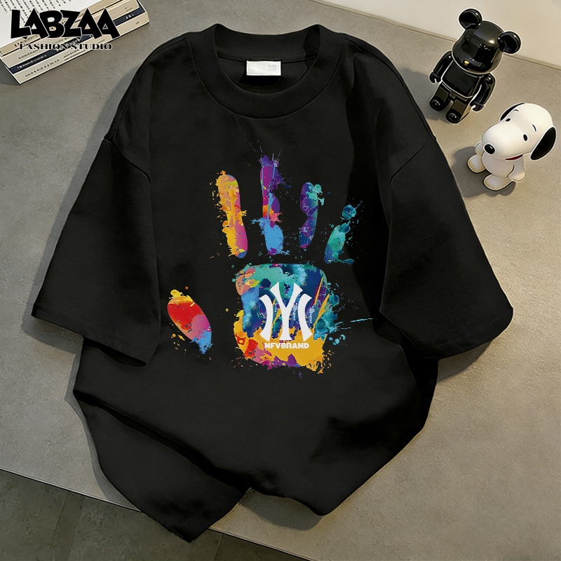 【จัดส่งจากกรุงเทพฯ】LABZAA ลำลองแมทช์ลุคง่าย⚡เสื้อยืดทรงหลวม ระบายอากาศ ลายมือ ผ้าหนายับยากรีดง่าย ผ้าฝ้าย 100% YG551 ราคา ถูกที่สุด ดีลบีเคเค