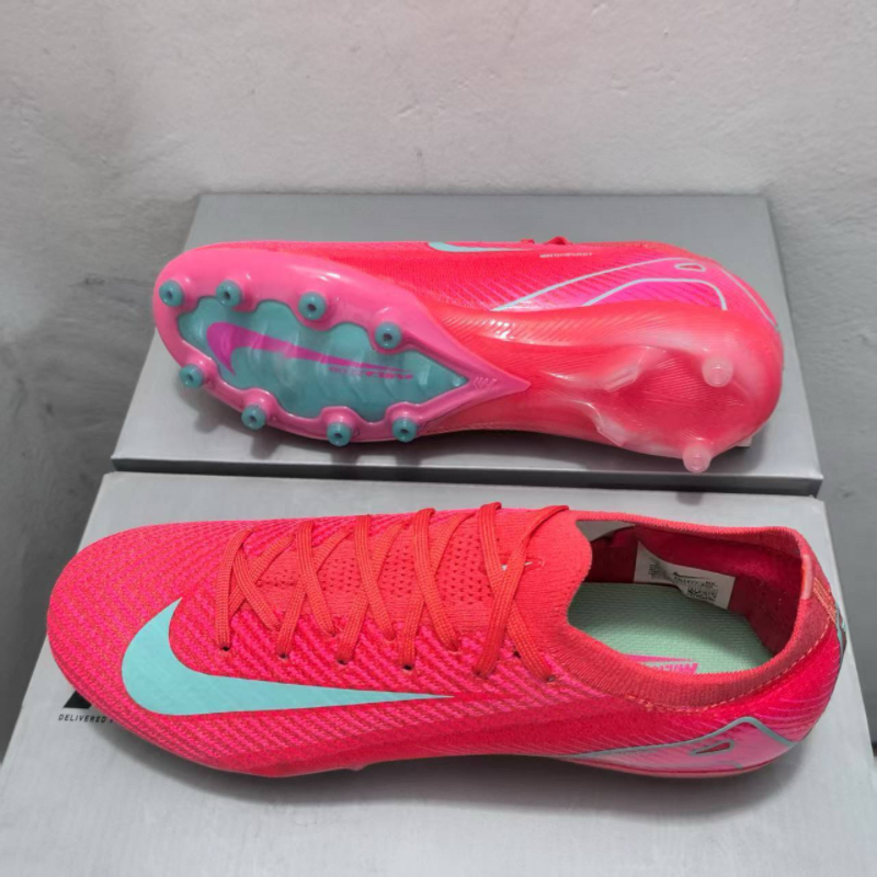 รองเท้าฟุตบอลขนาด 39-45 สีม่วง เหมาะสำหรับการเล่นกลางแจ้ง