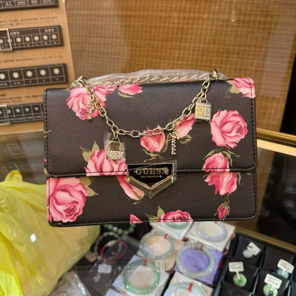 ใหม่ GUESS กระเป๋าสะพายข้างผู้หญิง กระเป๋าสะพายข้าง 2604161