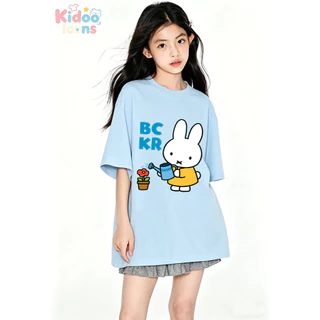 KIDOO ICONS เสื้อยืดเด็กผู้หญิงคอกลมฤดูร้อน สไตล์ลำลองทรงหลวม ลายสกรีนการ์ตูน Miffy เนื้อนุ่มยืดหยุ่น ผ้าฝ้าย100% #A01+5626