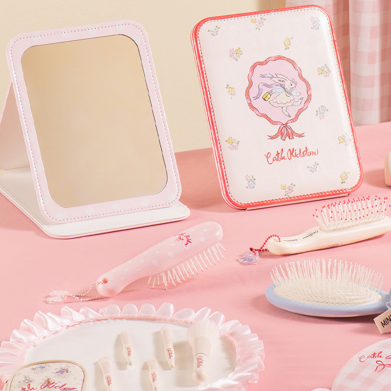 Miniso Cath Kidston Garden Workshop Series กระจกแต่งหน้าพับขนมปัง