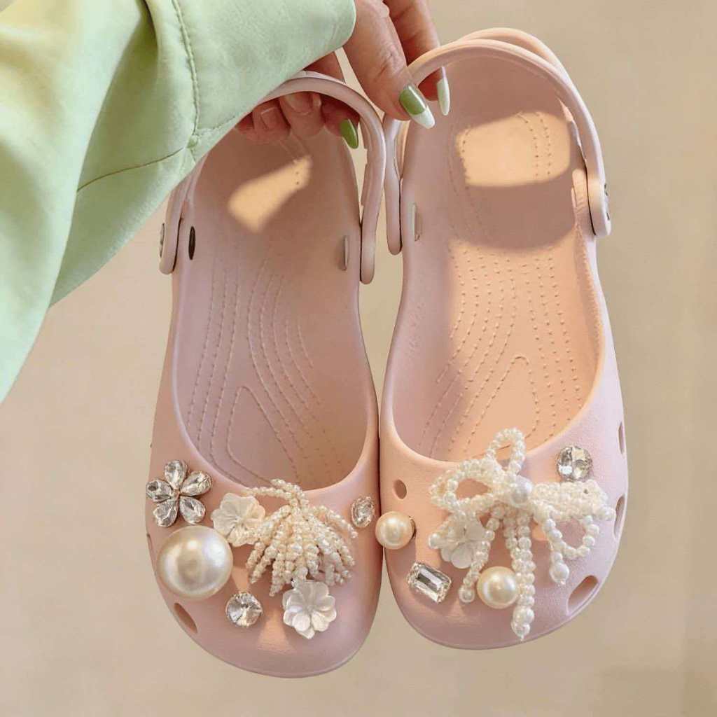 เสน่ห์รองเท้าโบว์มุกเทียมและดอกไม้ - เครื่องประดับ DIY Rhinestone ที่ถอดออกได้
