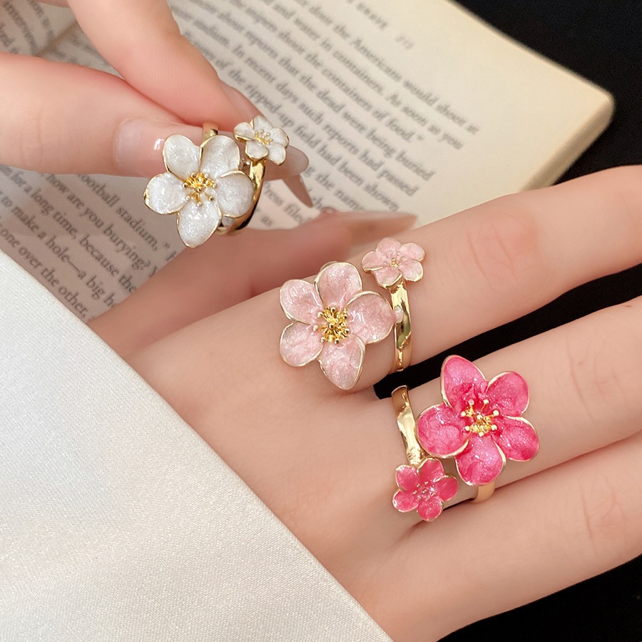 แหวนเปิดดอกไม้เคลือบสองชั้นโลหะผสมสีทอง (ปรับได้ 3 สี) เครื่องประดับเกาหลีหวานเรียบง่ายทุกวันสําหรับผู้หญิง