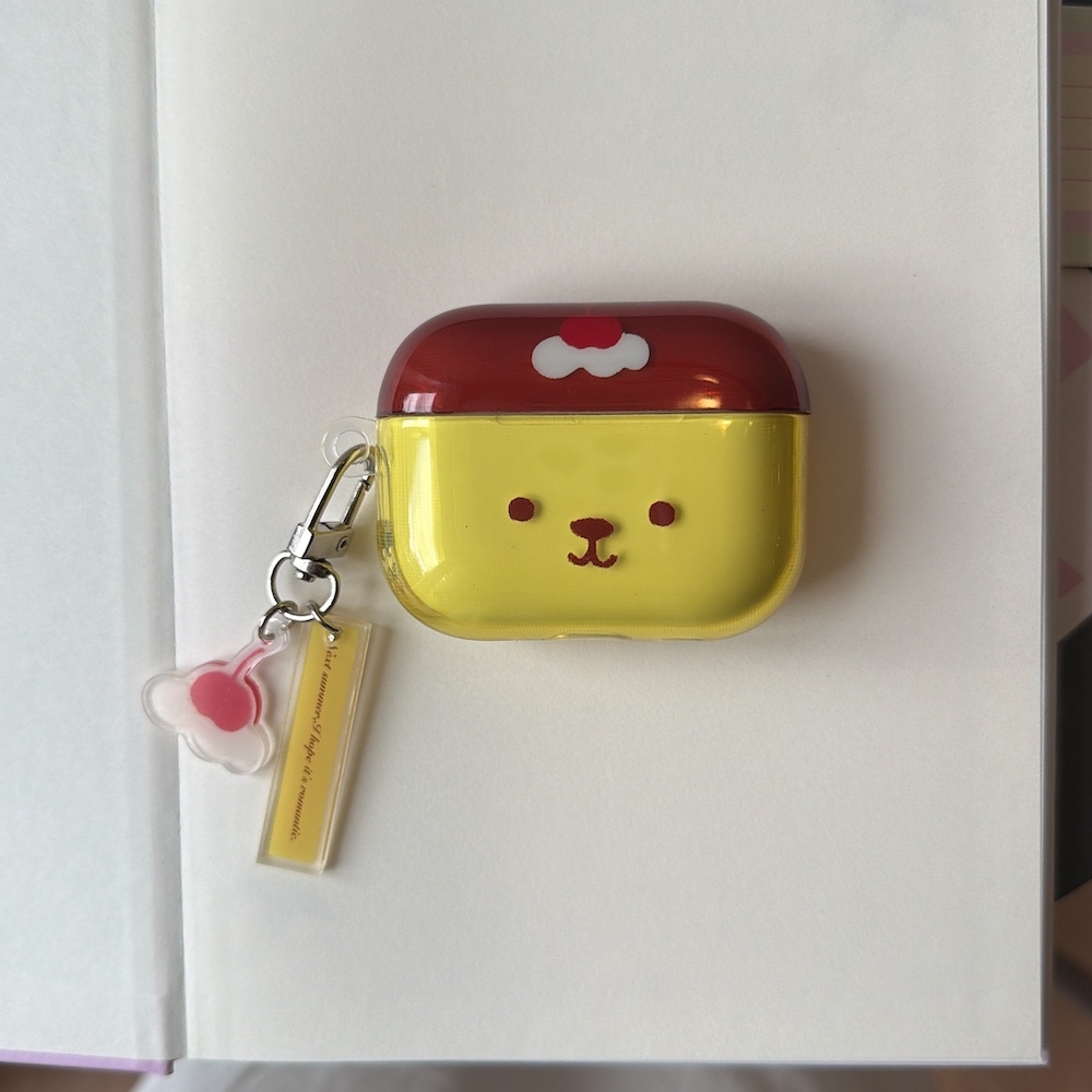 หูฟังเคสบลูทูธ Pompompurin น่ารักพร้อมฝาครอบป้องกัน Cherry Charm"IMD เข้ากันได้กับ AirPods Pro3(2025) 4(2024) 1/2 Pro(2019) 3 Pro2(2022)