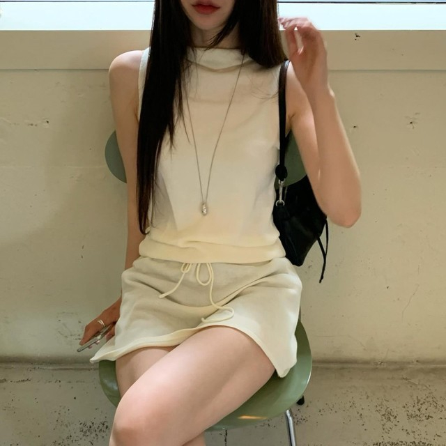Classy ครึ่งคอสูง Drawstring เอวแคบ Slimmer ดูชุดแขนกุด 101257