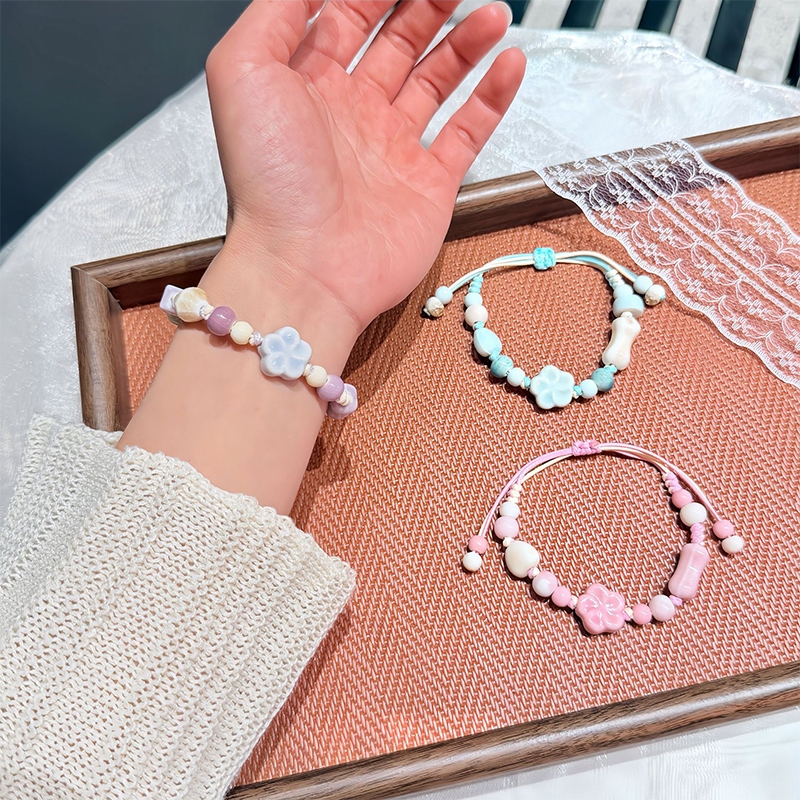แฟชั่นมาใหม่ห้ากลีบดอกไม้สร้อยข้อมือถักสีฟ้าสีชมพูสายรัดข้อมืออุปกรณ์เสริมของขวัญที่สมบูรณ์แบบสําหรับสาวๆเพื่อนที่ดีที่สุด