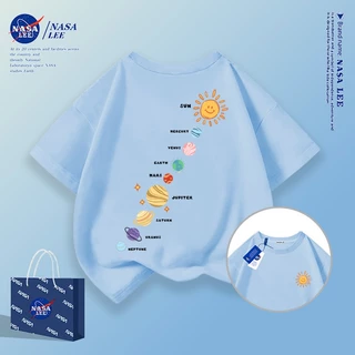 【จัดส่งในวันเดียวกัน】NASA เสื้อยืดแขนสั้นผ้าฝ้ายระบายอากาศ ลายดาวเคราะห์สุดเก๋ สนุกสนาน ทันสมัย ใส่ได้ทั้งเด็กชายและเด็กหญิง