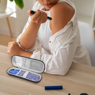 กระเป๋าเก็บความเย็นอินซูลินแบบพกพา 2 ถุงน้ำแข็ง Insulin Cooler Travel Case กระเป๋าเก็บอินซูลิน าอินซูลิน Ice Pack