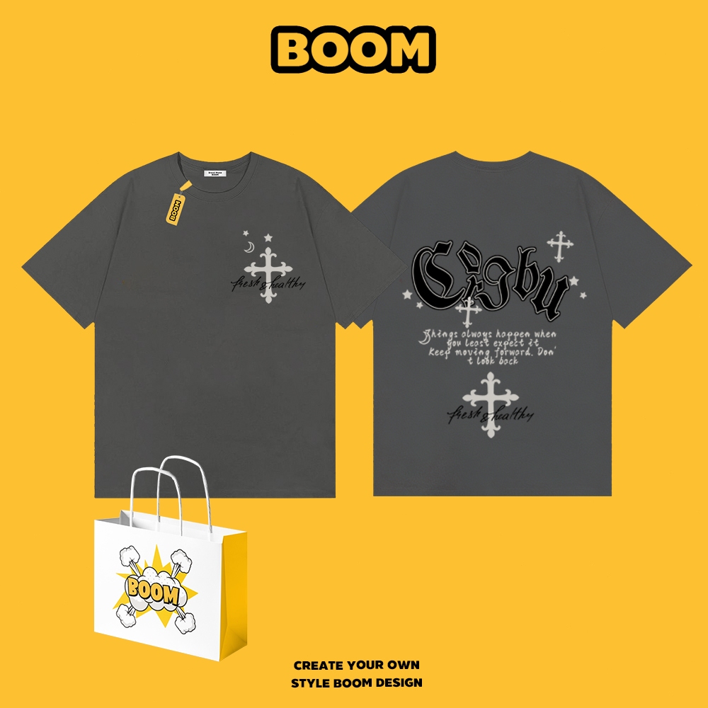 BOOM เสื้อยืดผู้ชาย ผ้าฝ้าย 100% เสื้อยืดคอกลมสีพื้น ลายแฟชั่นทันสมัย นุ่มสบาย เหมาะสำหรับเยาวชน