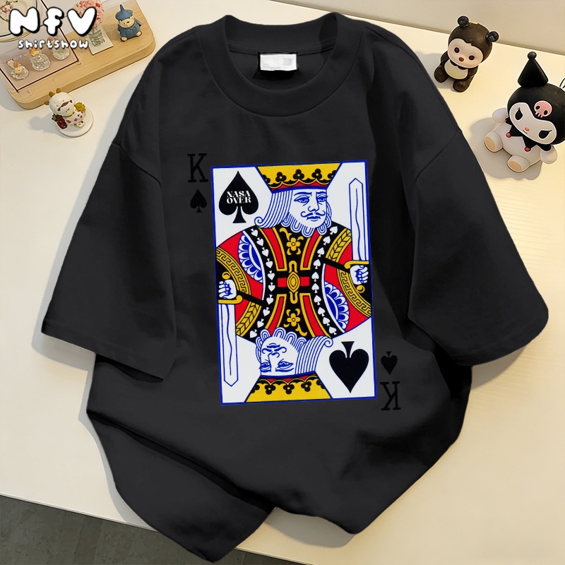 NFV สไตล์เกาหลี🎀เสื้อยืด Oversized ใส่สบาย "ลายไพ่คิง ระบายอากาศ ผ้าหนายับยากรีดง่าย ผ้าฝ้าย YG3905