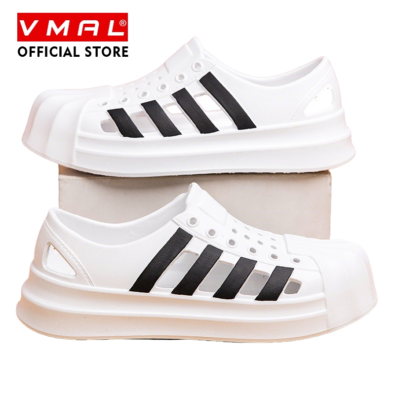 VMAL 36-45 รองเท้าผู้ชาย Sporty Hollow Out Striped Slip On ทนทานเหมาะสําหรับสไตล์ Street และกลางแจ้ง