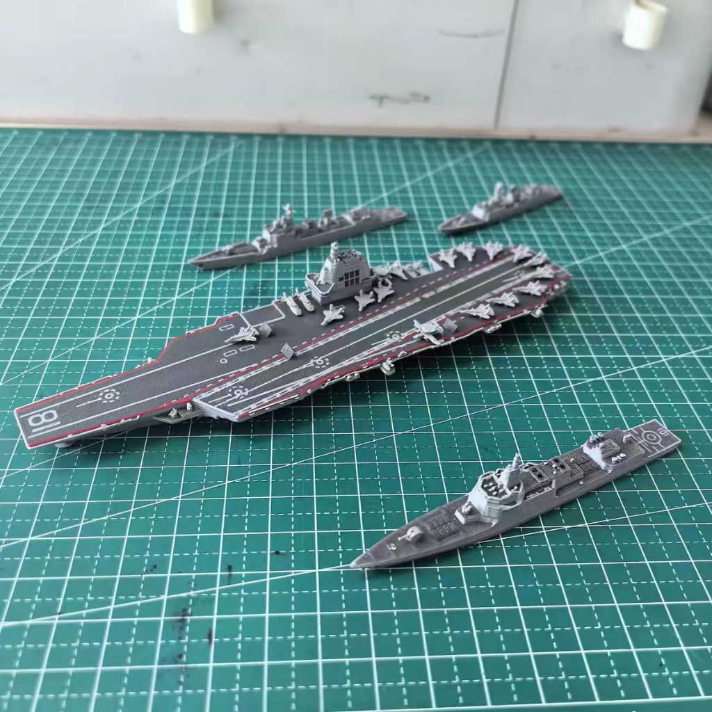 1/2000 สี Miniature Warship Model ภูมิทัศน์ถังปลา Micro Landscape Decoration Model KVWD