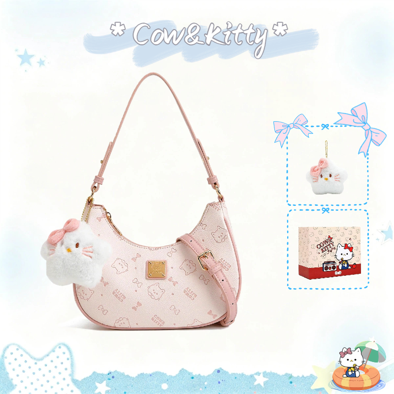 กระเป๋าสะพายเฉียงสีชมพู Cow&Kitty กระเป๋าสะพายสีชมพู แบบพระจันทร์ครึ่ง ดีไซน์ลายเมฆ