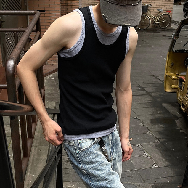 EERSHENSHI Slim-Fit เสื้อยืดแขนกุดกีฬาเย็บเสื้อกั๊กสีตัดกัน