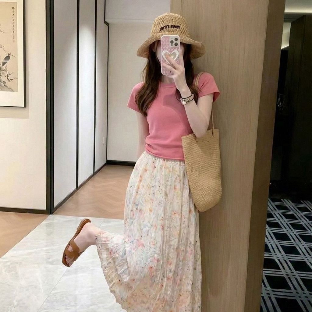 เวอร์ชั่นเกาหลีฤดูร้อนสไตล์ใหม่วันหยุดท่องเที่ยวแฟชั่นสูทเสื้อผ้าผู้หญิง ผอมลง ดูยืดหยุ่นรอบคอแขนสั้นเสื้อยืด + เอวสูงพิมพ์ชีฟองกลางความยาว ก-เส้น สกี
