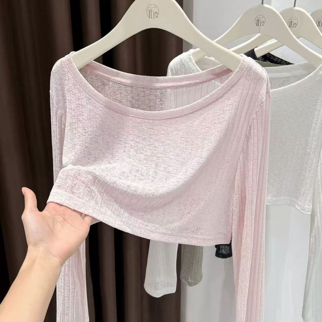 เสื้อสวมหัวกีฬาแขนยาวน้ําหนักเบาทรงหลวมสําหรับผู้หญิงเสื้อตัวในวิ่งระบายอากาศ