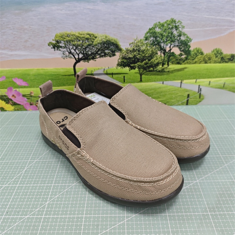 รองเท้าผ้าใบลําลองผู้ชาย Crocs Vollu 100% | 11270