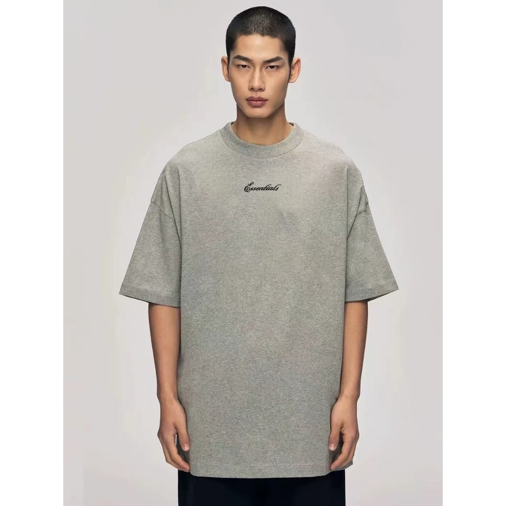 26SS ใหม่ FOG MIKI ESSENTIALS หน้าอกตัวอักษรเย็บปักถักร้อยฤดูร้อนหลวมเสื้อยืดแขนสั้นลําลอง