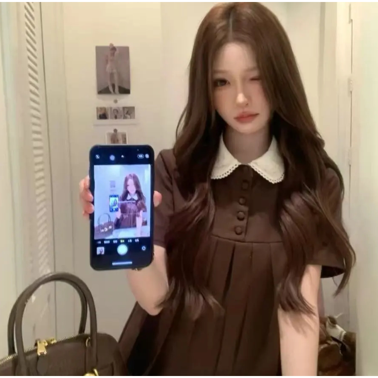พร้มส่งจากไทย🤍💫 เดรสสั้นสไตล์มินิมอล คอปกตัดสี แขนตุ๊กตา ดูดีมีระดับ
