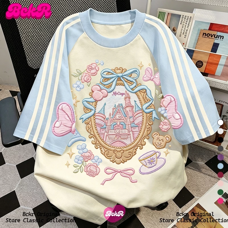【จัดส่งตลอด 24 ชั่วโมง】🔥BCKR ลายกราฟฟิตี้ปราสาทคอกลมเสื้อoversize🏰ชุดหน้าร้อนผู้หญิงtshirtYG1243