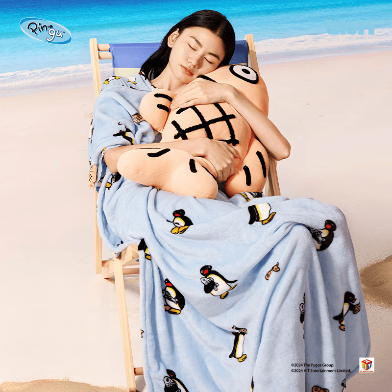 tbh ลิขสิทธิ์แท้ Pingu หมอนผ้าห่ม 2 in 1 ผ้าฟลานเนล โซฟา ห้องนั่งเล่น