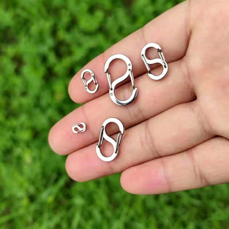 304 สแตนเลส 8-รูปสปริงหัวเข็มขัดอย่างรวดเร็ว แขวนพวงกุญแจ เอ็ดซี คาราไบเนอร์ เชื่อมต่อมัลติฟังก์ชั่นทนทาน พวงกุญแจรถ ของขวัญ