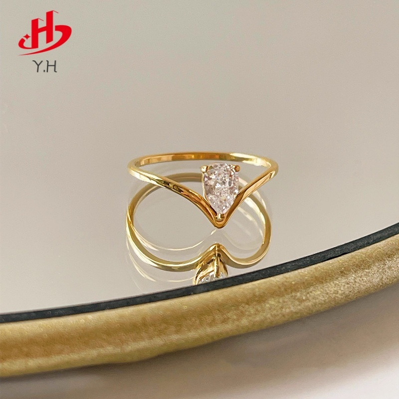 ⭐Y.H⭐ รูปตัววี  หยดน้ำ  สีทอง  18K  แหวนสแตนเลส