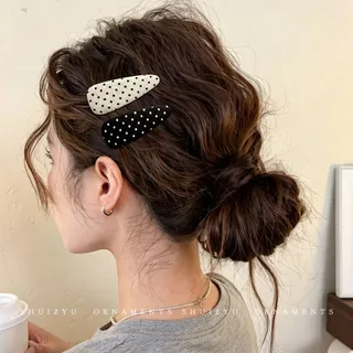 แฟชั่น กิ๊บผมลายจุด Polka Dot ทรงเรขาคณิต สีดํา/ขาว สําหรับแต่งผมหน้าม้าและด้านข้าง