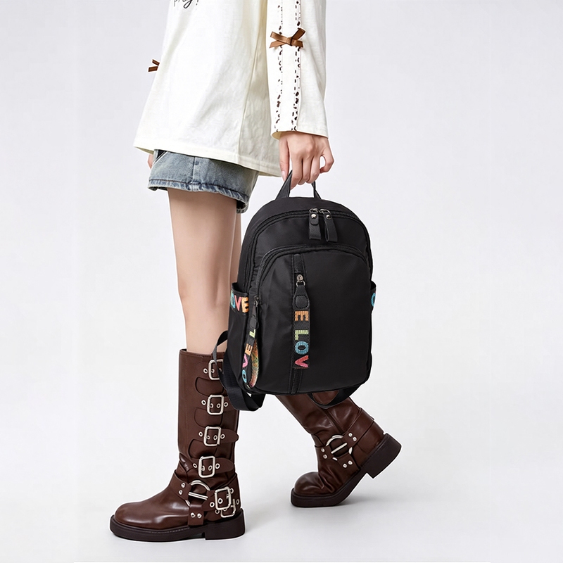 FOXER กระเป๋านักเรียน  สไตล์สปอร์ต กระเป๋าเป้สะพายหลัง Unisex เหมาะสำหรับการเดินป่ากลางแจ้ง