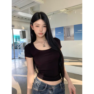BOSSY เสื้อยืดแขนสั้นสำหรับฤดูร้อน แบบทรงกระชับและสวมใส่ง่าย ดีไซน์ทันสมัยสำหรับผู้หญิง ผ้าฝ้าย100%#F