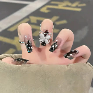【พร้อมกาว】เล็บปลอม Diy ออกแบบเล็บปลอม 24 ชิ้น