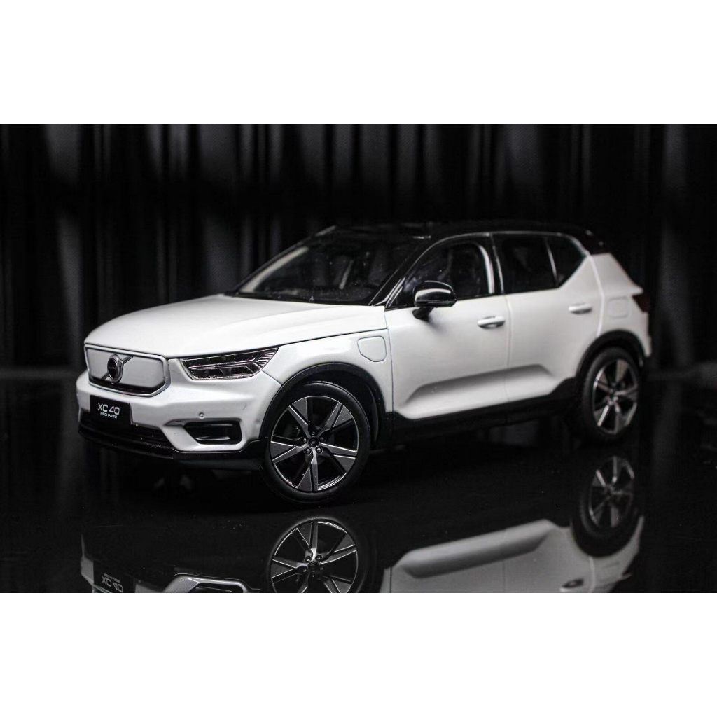 โมเดลรถ Volvo xc40 ใหม่เอี่ยม 1 18 รุ่นไฟฟ้า Volvo xc40 รุ่นรถ White Eye Test ยี่ห้อใหม่ Flawless Phase!กล่องต้นฉบับครบ! ราคาสบายกระเป๋า!รถเล็กสุดประณีต