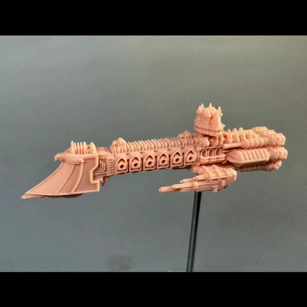 Fearless Light Cruiser Warhammer 40k Gothic Fleet Model Miniature Model [ยาว 64mm] พร้อม Base OXWZ