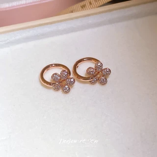 เดรเจว ผู้หญิงโทนสีทองโคลเวอร์สี่ใบต่างหูสีเขียวอุปกรณ์เสริมที่สง่างามสําหรับสวมใส่ทุกวันสํานักงานพรรควันที่และของขวัญสําหรับเ