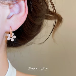เดรเจว ผู้หญิงโทนสีทองโคลเวอร์สี่ใบต่างหูสีเขียวอุปกรณ์เสริมที่สง่างามสําหรับสวมใส่ทุกวันสํานักงานพรรควันที่และของขวัญสําหรับเ
